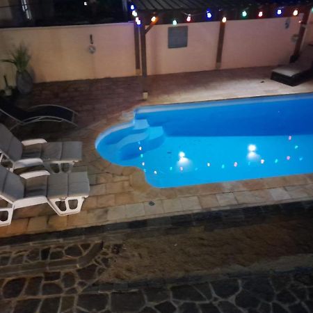 Villa Santa Avec Piscine Et Jardin Pointe aux Piments Exteriör bild